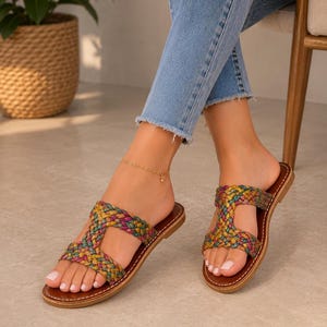 Sandales marocaines en cuir pour femme – Style berbère doré multicolore – Sandales d’été confortables et respirantes – Chaussures artisanale