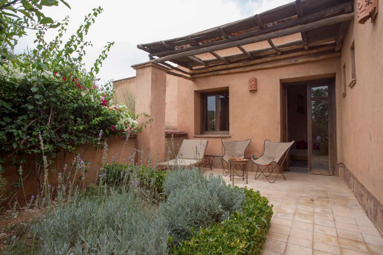 Mobilier et accessoires de décoration pour terrasse et jardin extérieur
